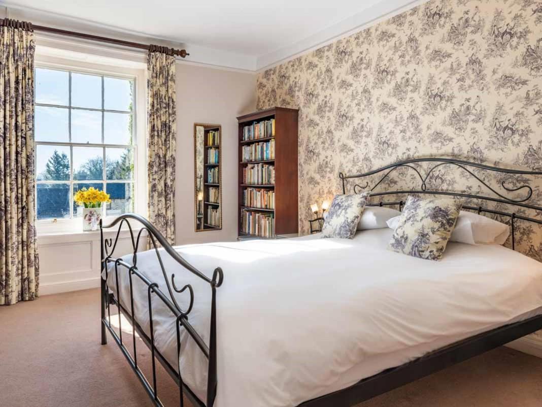 Manor Farm B&B Marlborough Buitenkant foto