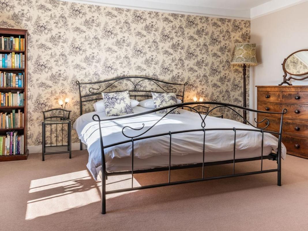 Manor Farm B&B Marlborough Buitenkant foto